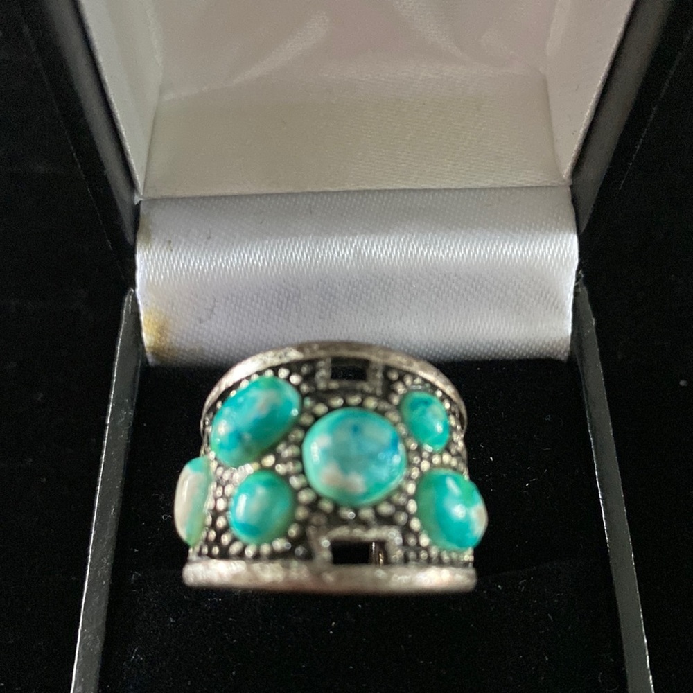 Vintage size 6-1/2 ring. R2